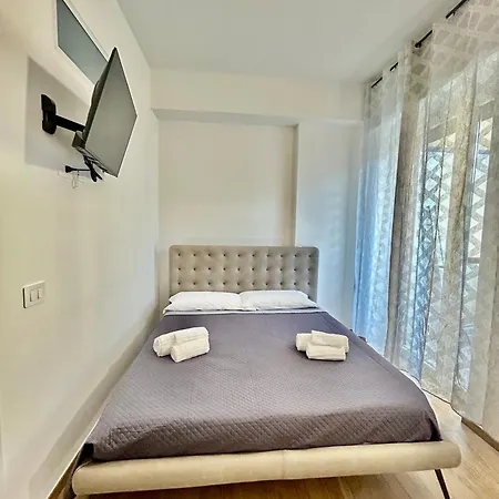 Homeclass Station Apartment